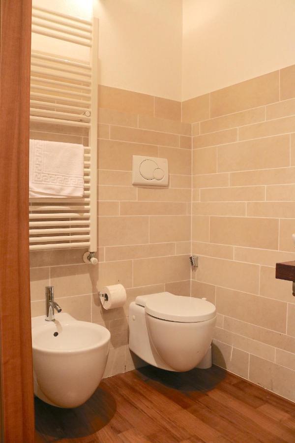 Charming Apartment In The Navigli District - 4 People Milán Exterior foto